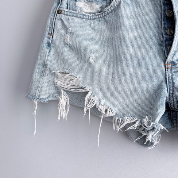 AGOLDE Parker Vintage Cut Off Short in Swapmeet Size 26 Distressed Light Wash - Picture 12 of 16